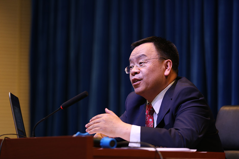 副校长时建中教授谈新时代中国特色社会主义法治经济.jpg